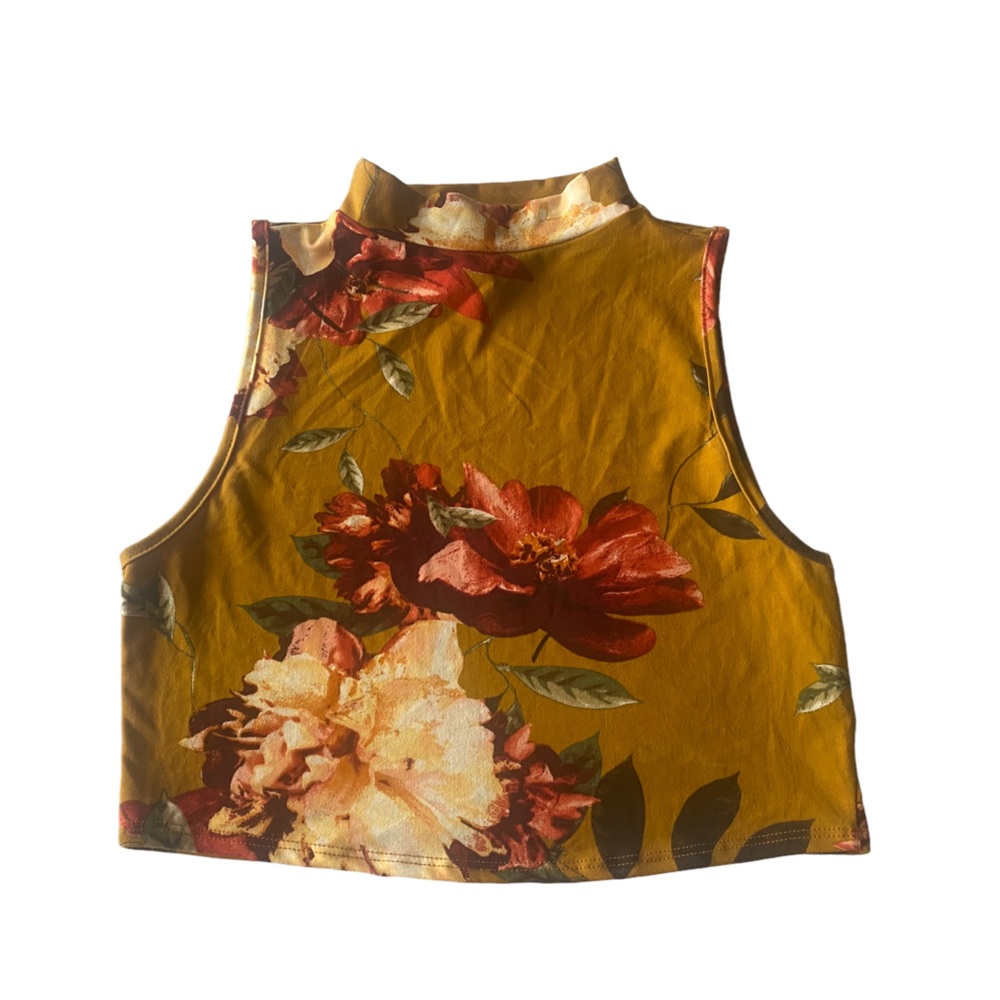 Forever 21 Floral Crop Sleeveless Tee